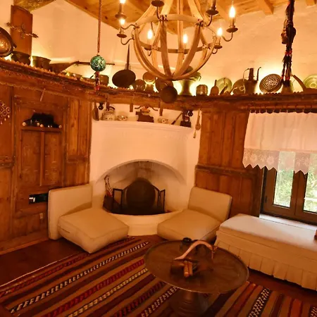 Fuemehan Tarihi Tas Ev Since 1820 فيلة كاياكوي